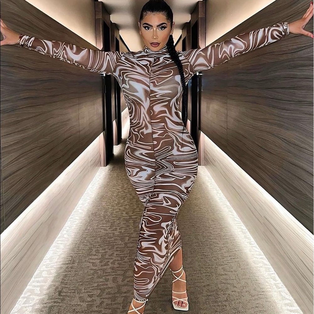 Swirl stretchy dress